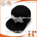 2016 fashion custom metal logo snapback caps